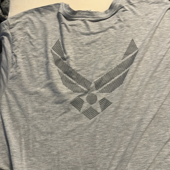 3xl gray Air Force tshirt never worn - Picture 3 of 3